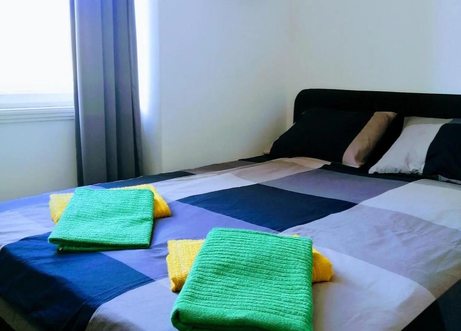 Zpula Center Apartments And Rooms 2*, Pula Croatia