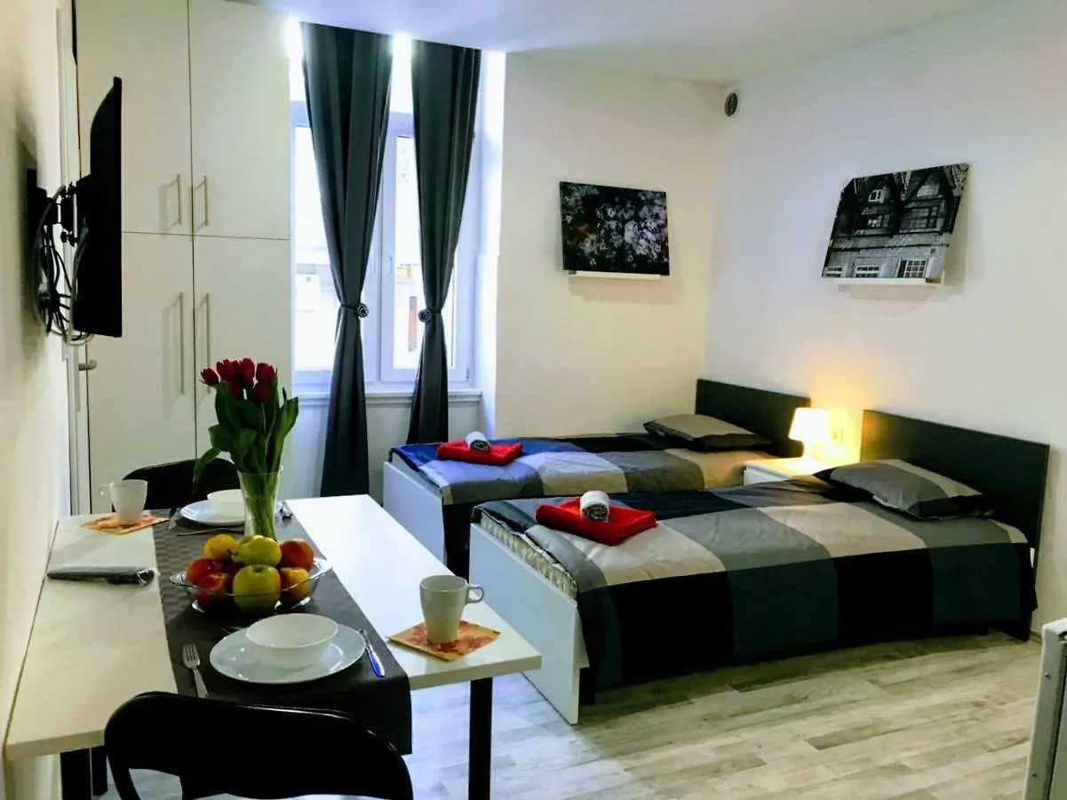 Guest house Zpula Center Apartments And Rooms