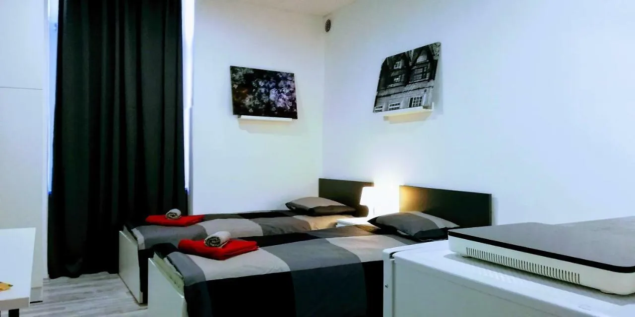 Guest house Zpula Center Apartments And Rooms