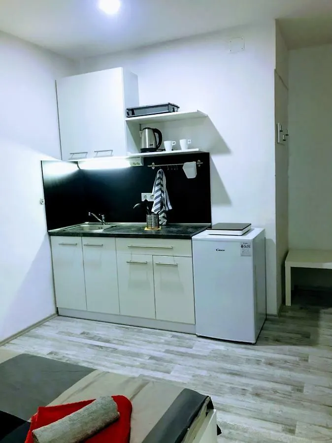 Zpula Center Apartments And Rooms Pula