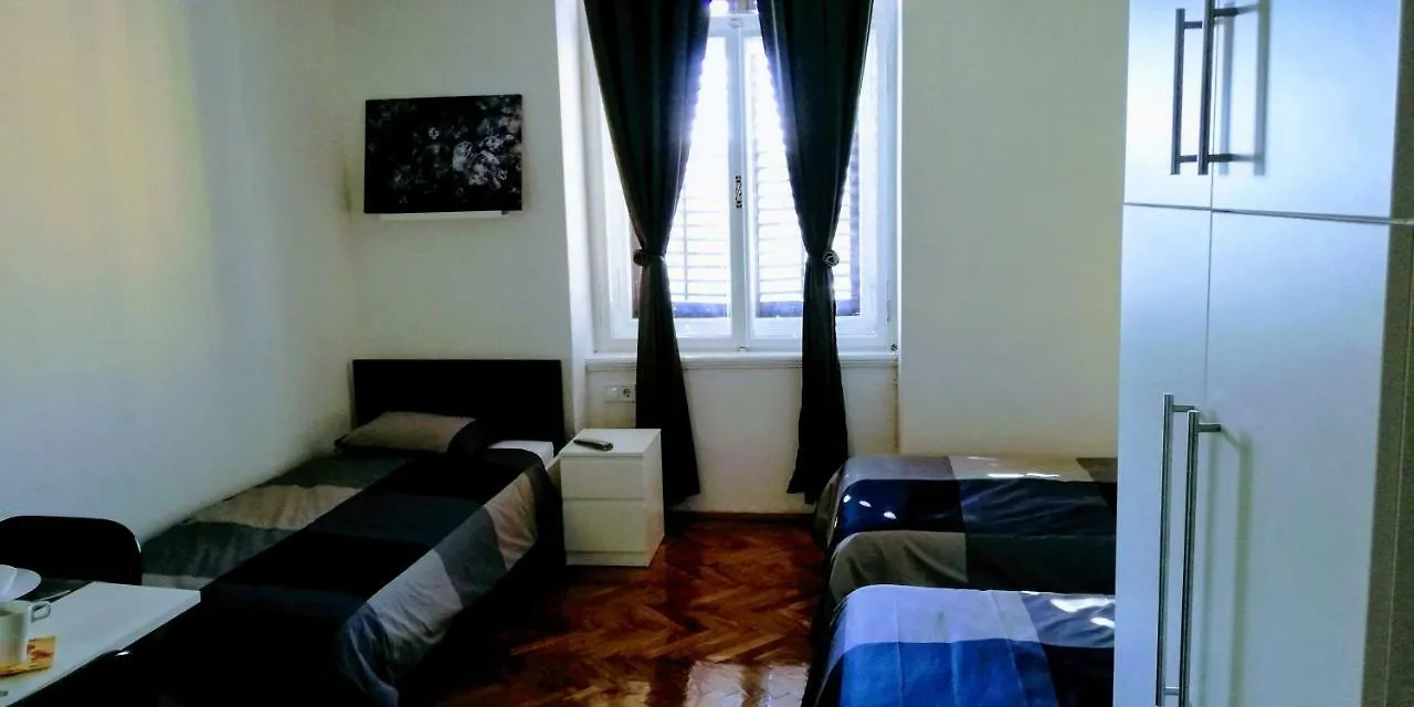 ** Guest house Zpula Center Apartments And Rooms Croatia