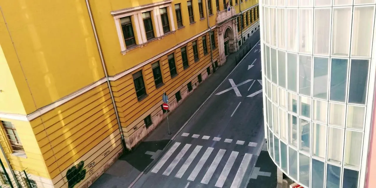 Zpula Center Apartments And Rooms Guest house Pula