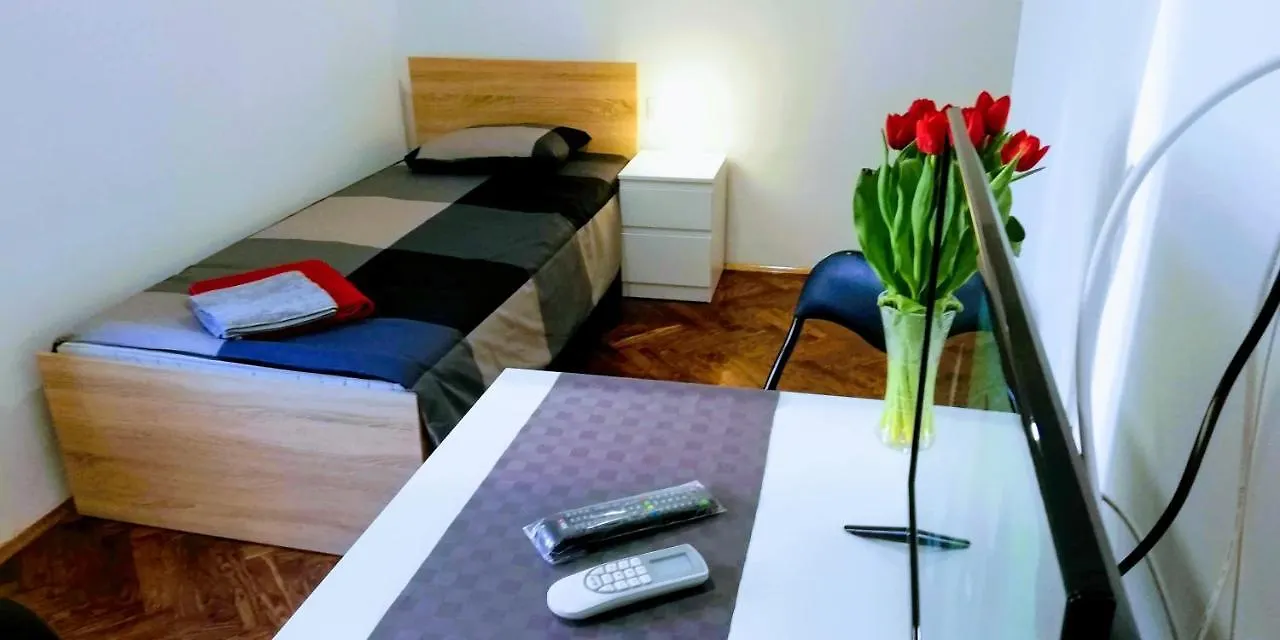 Zpula Center Apartments And Rooms 2*, PUY