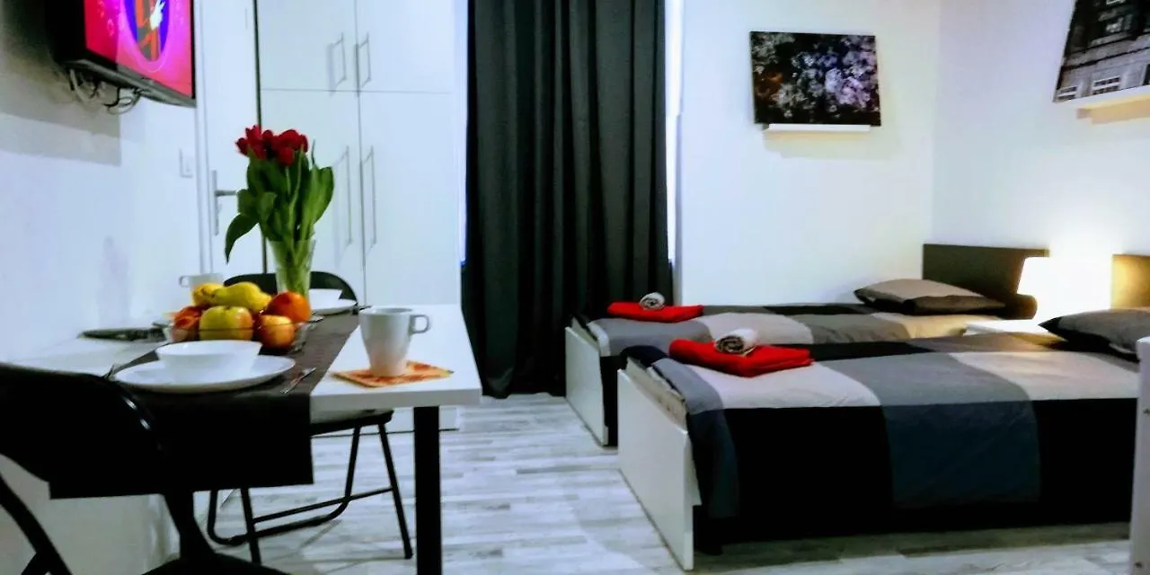 Zpula Center Apartments And Rooms PUY